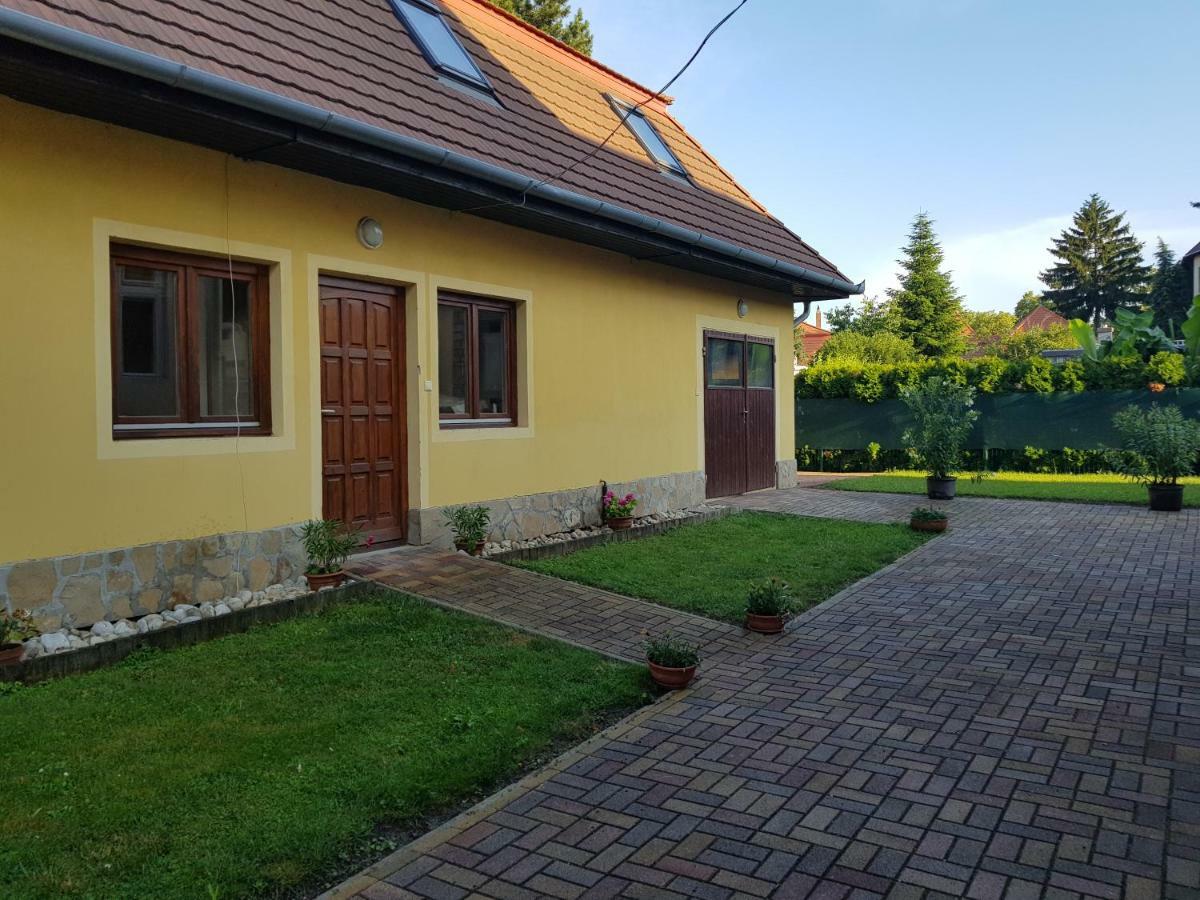 TulipánVendégház Keszthely Esterno foto
